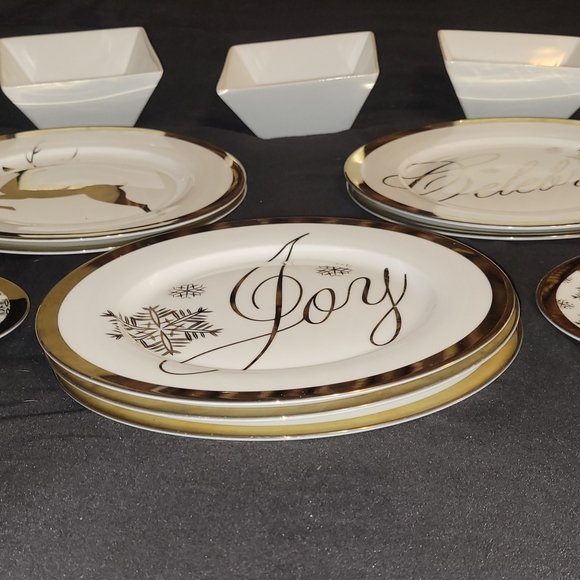 15 Peice Decorative Dish Set - Picture 10 of 10